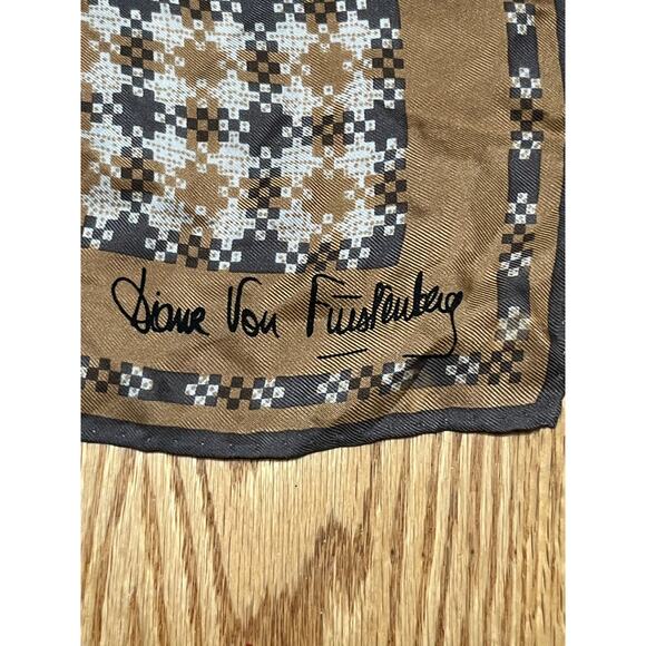 VTG Diane Von Furstenburg Silk Square Scarf Tan Plaid MCM Preppy Twee Retro - Picture 4 of 6